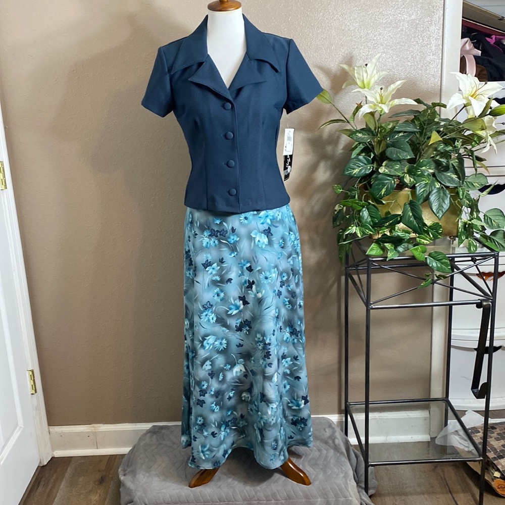 Ladies two piece Jacket and Maxi Skirt set